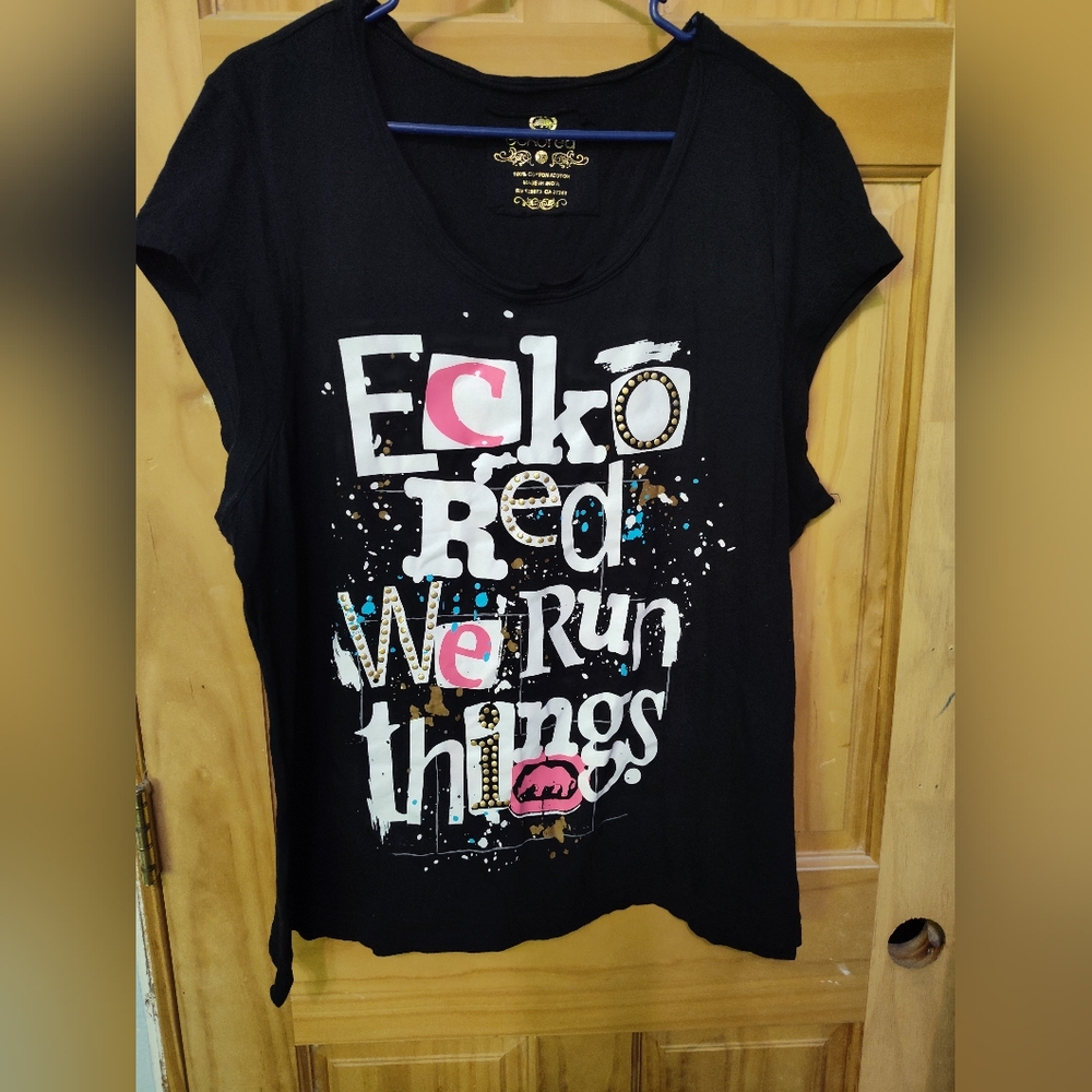 Echo red black shirt